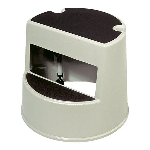 Professioneel horeca trapje, krukje of opstapje met antislip oppervlak voor veilig gebruik in keukens en magazijnen.