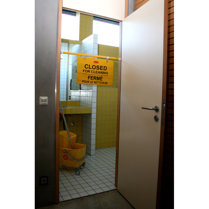 Rubbermaid hangende waarschuwingsvlag Closed for Cleaning geel