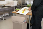Rubbermaid Slim Jim Step On container End Step kunststof 50 liter beige