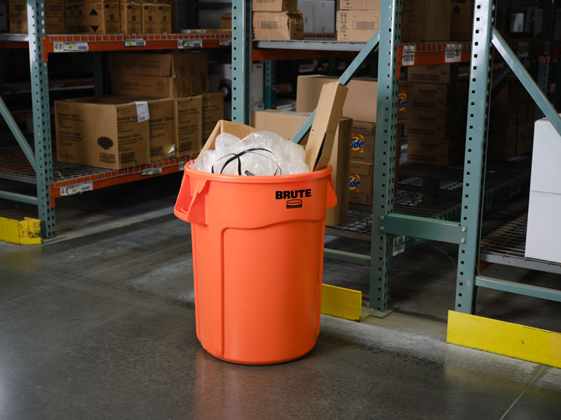 Rubbermaid ronde Brute container 121,1 liter oranje
