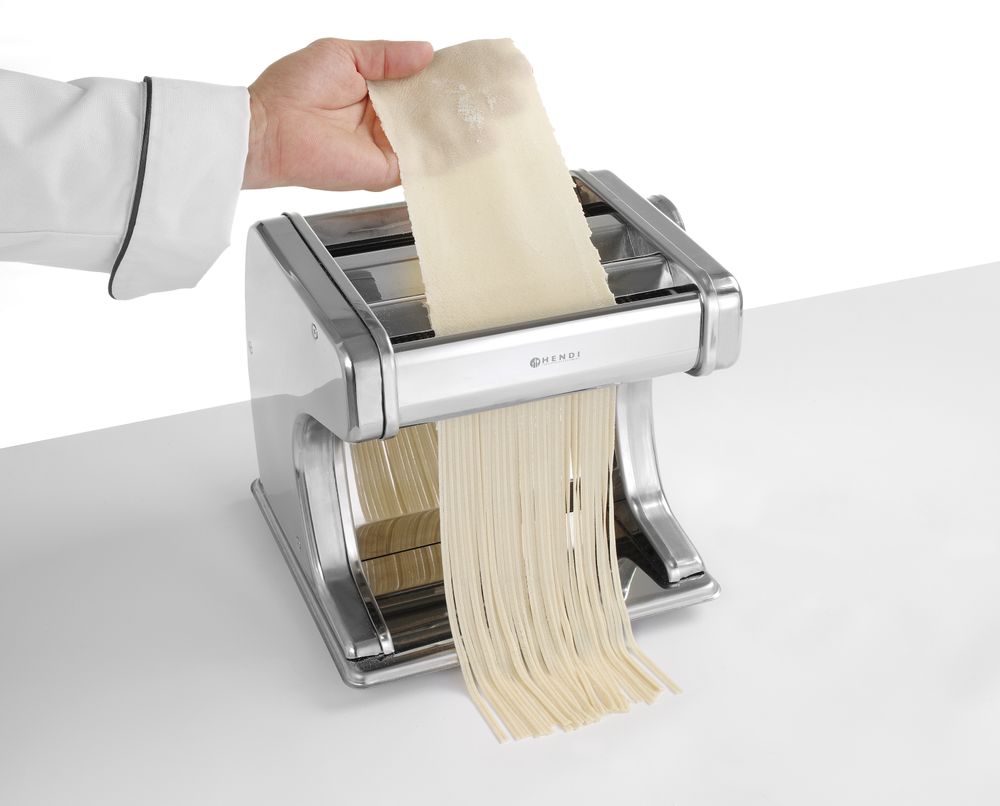 Electric pasta machine