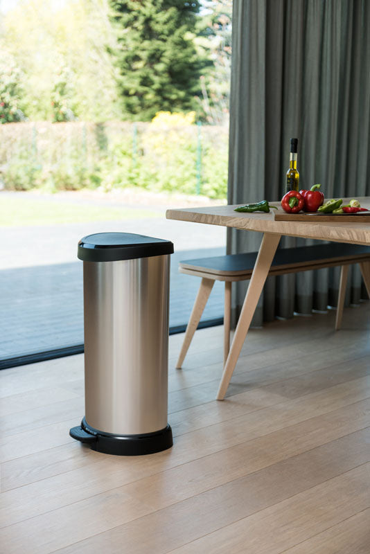Curver Decobin pedaalemmer 40 liter zilver/zwart