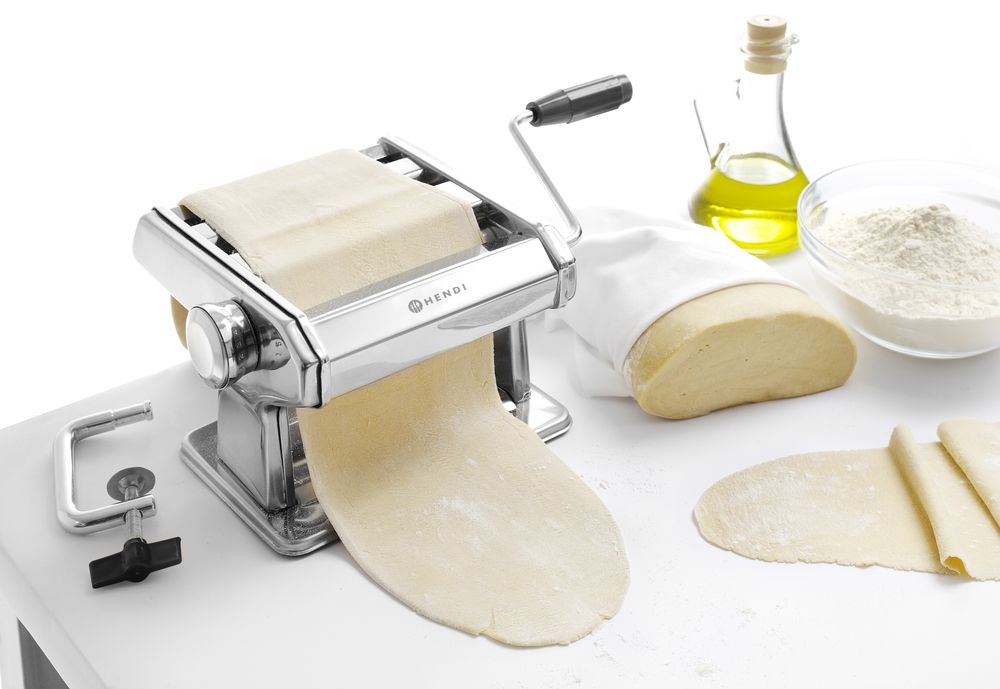 Pasta machine