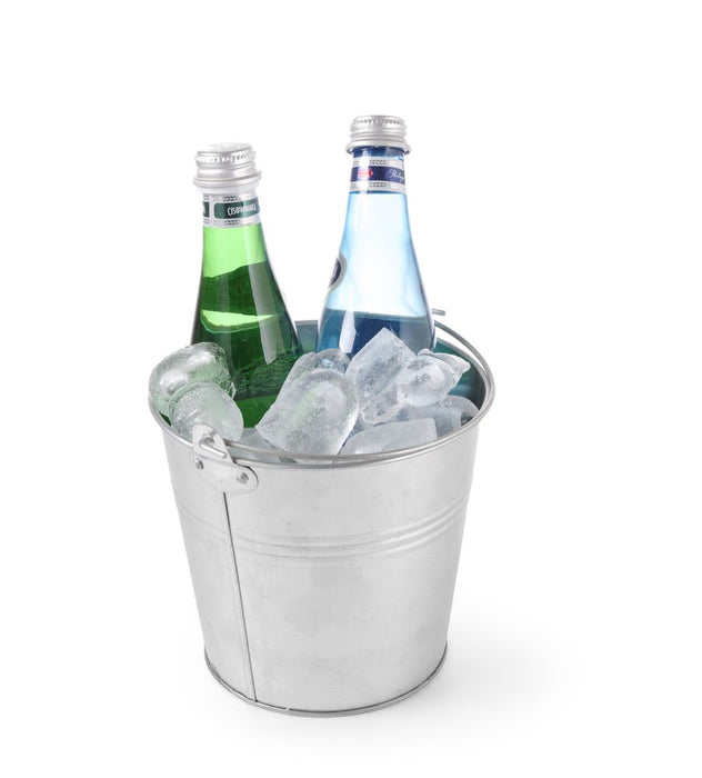 Buckets with handle