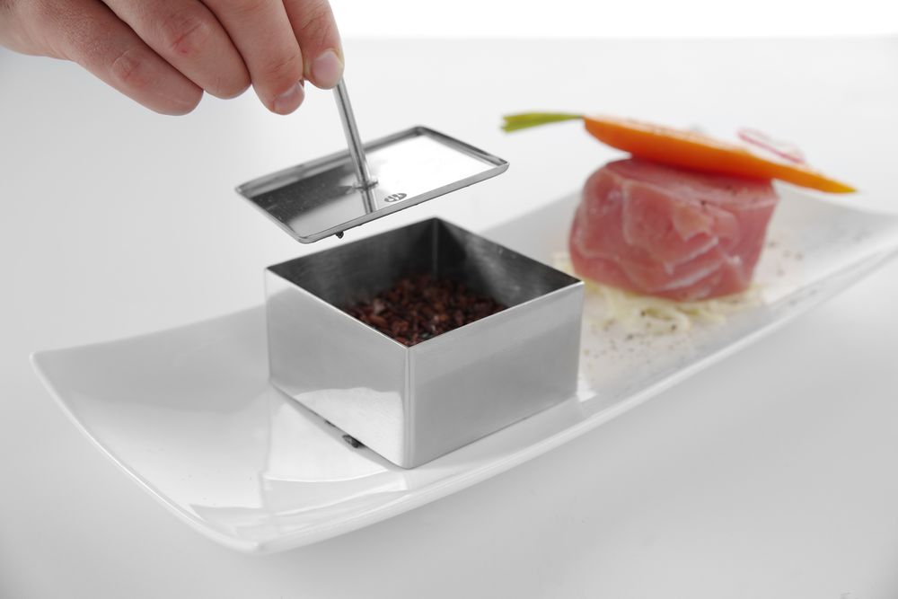 Food ring and pusher square