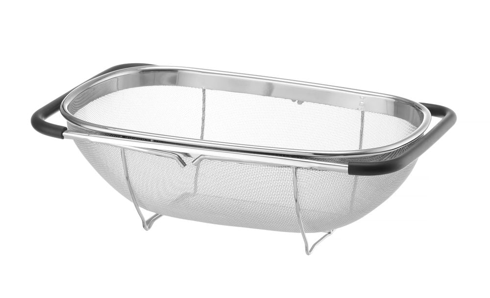 Pull-out sink colander