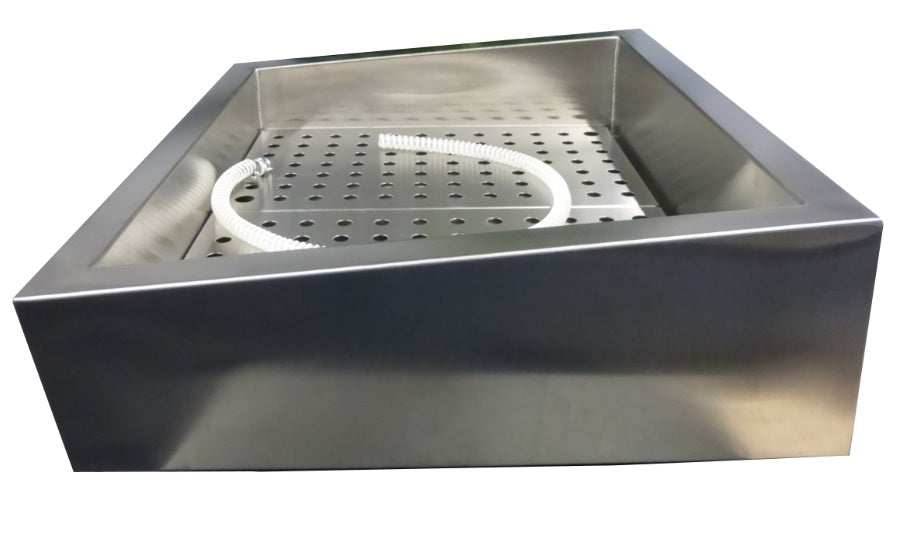 CRUSHED ICE BAK 3/1 GN SCHUIN RVS AISI 304  AFVOER AAN DE BEDIENINGSZIJDE