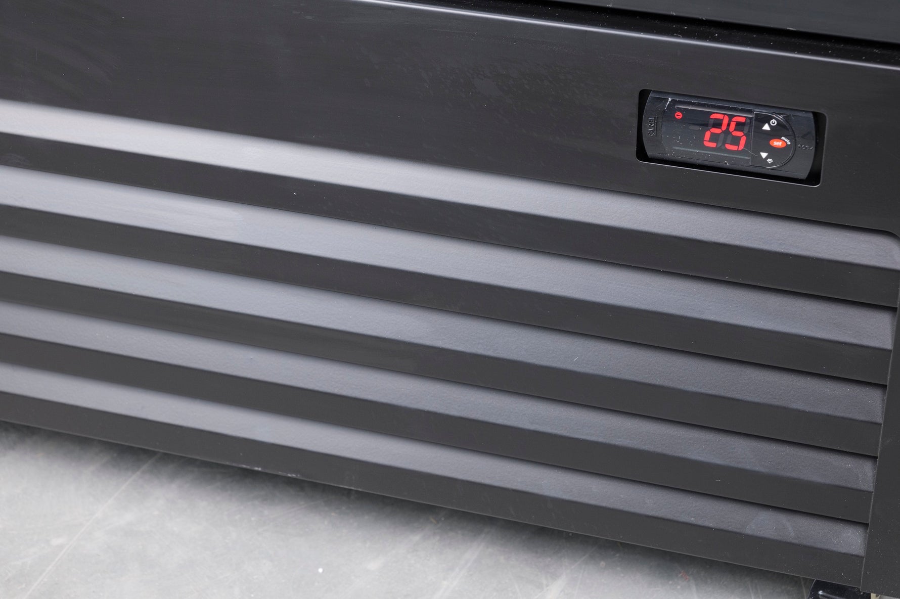 KOELKAST SCHUIF GLASDEUREN BEZ-780 SL ZWART