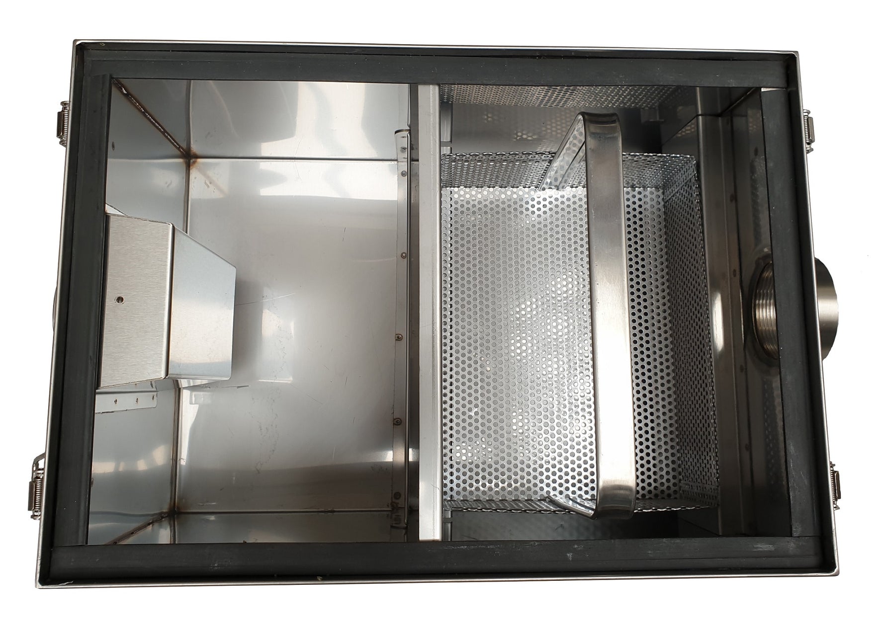 VETAFSCHEIDER RVS 22L  Voldoet niet aan NEN-1825 normen  Niet toegestaan in Nederland