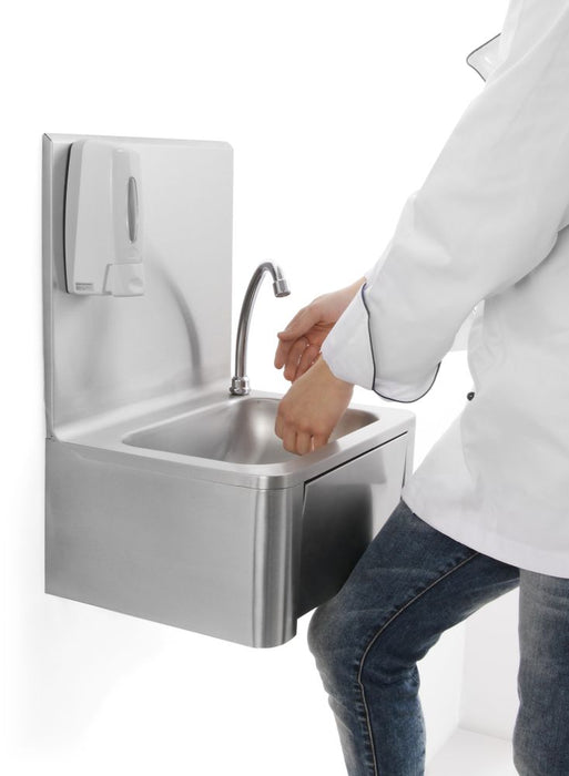 Washbasin - tap with knee operation
