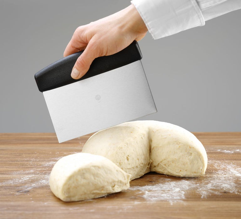 Dough cutter