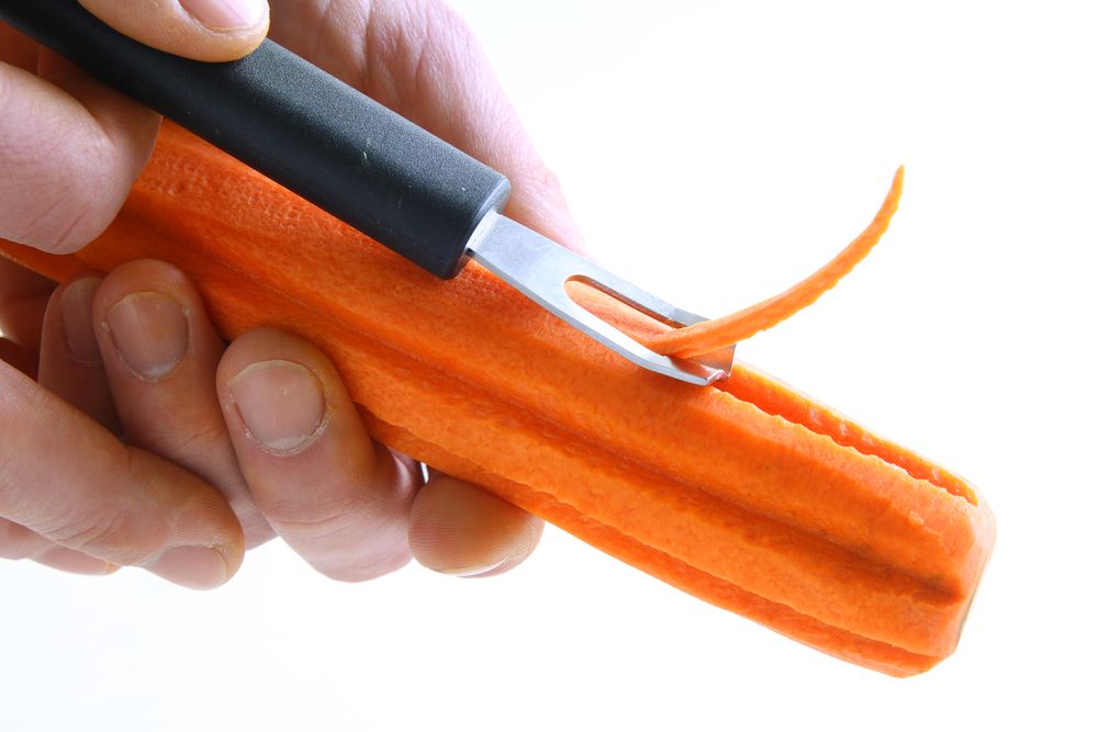 Slotted knife