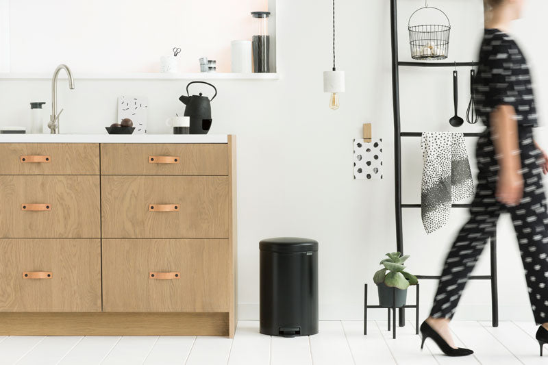 Brabantia NewIcon pedaalemmer 20 liter mat zwart