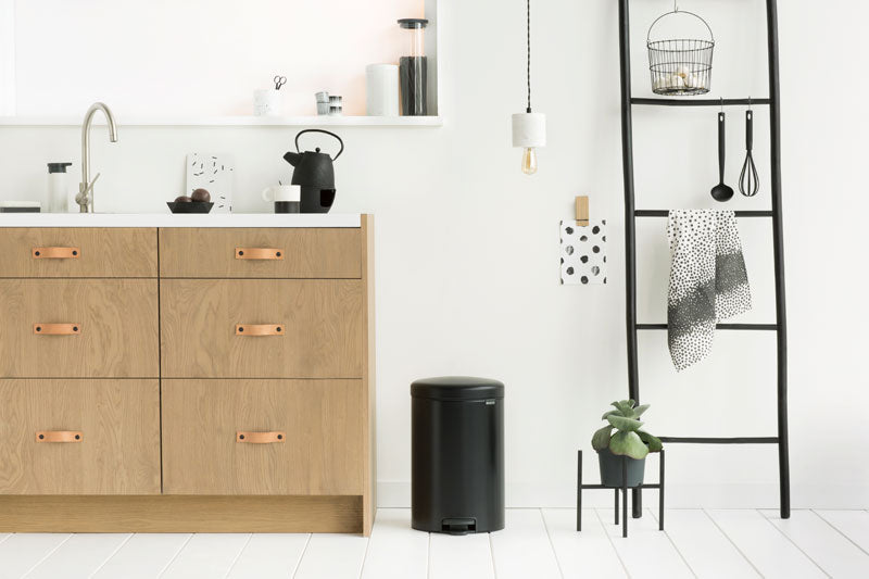 Brabantia NewIcon pedaalemmer 20 liter mat zwart