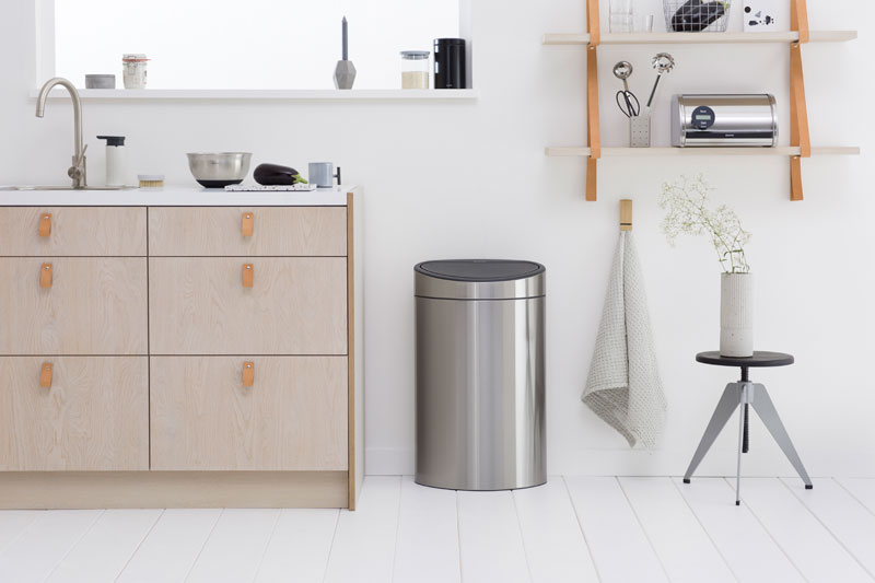 Brabantia Touch Bin New 40 liter mat RVS FPP