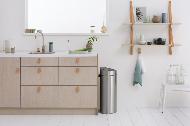 Brabantia Touch Bin New 40 liter mat RVS FPP