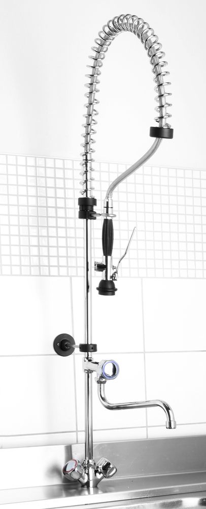 Kraan met voorspoeldouche