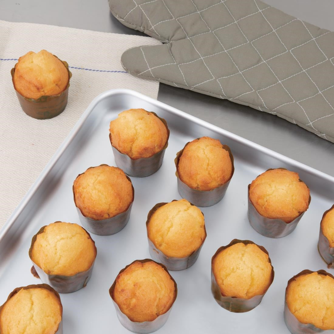 Vogue aluminium bakewell pan 470mm