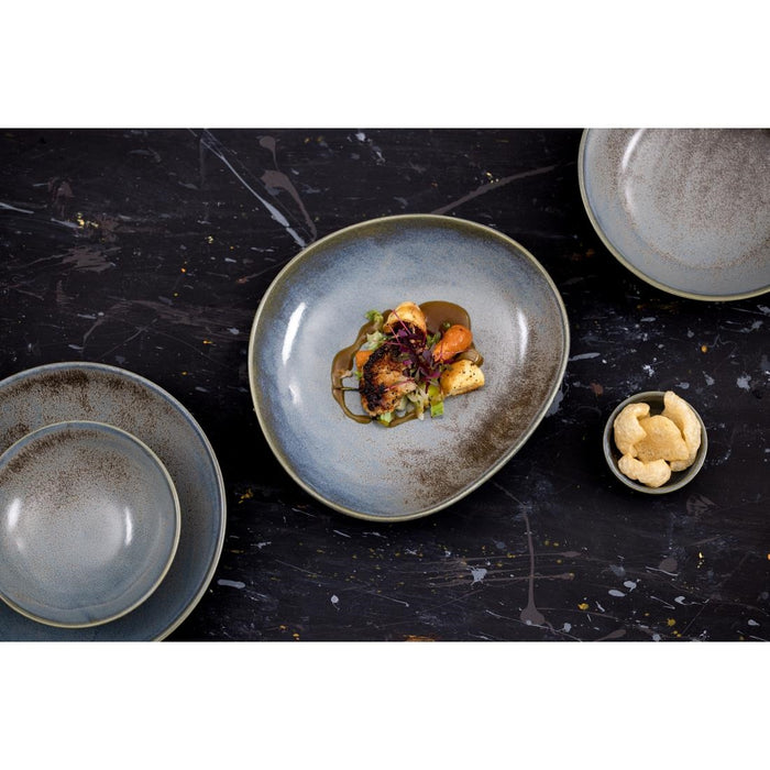 Olympia Ember Blauwe Driehoekige Kommen 245 mm (Pak Van 4)