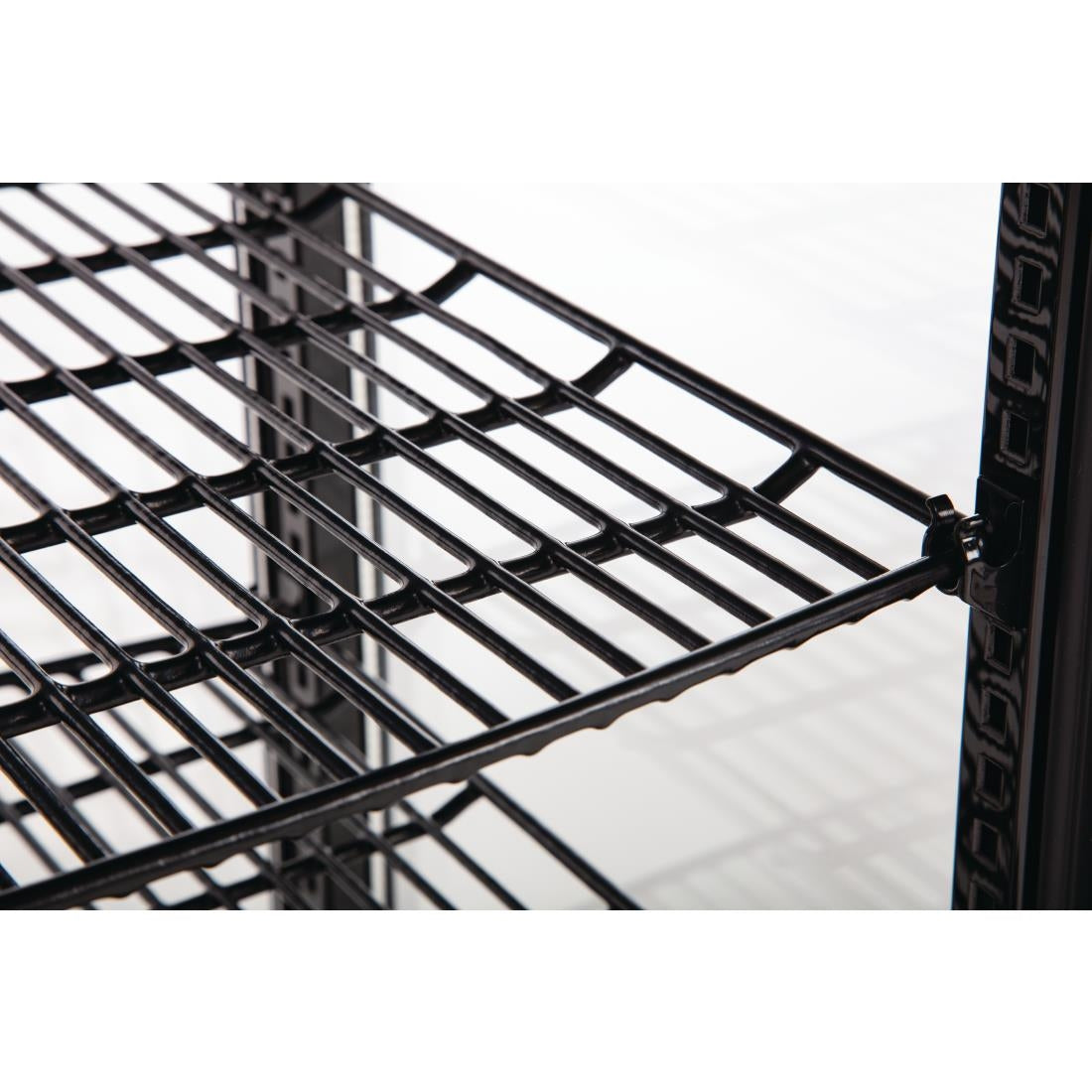 Polar C-Series Energiezuinige Koelkast Met Gebogen Deur Zwart 86Ltr